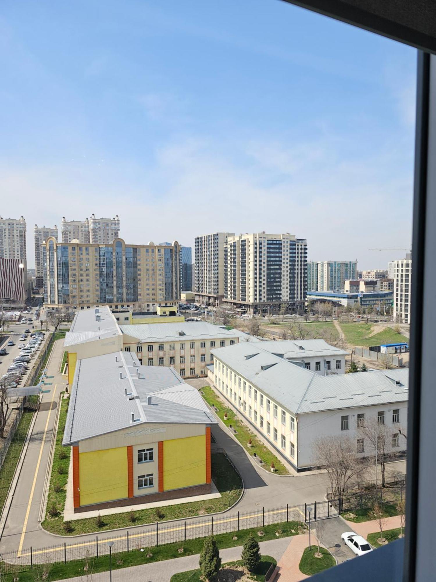 3 Room Gagarin Park Residential Complex Near Mega Shopping Mall อัลมาตี ภายนอก รูปภาพ